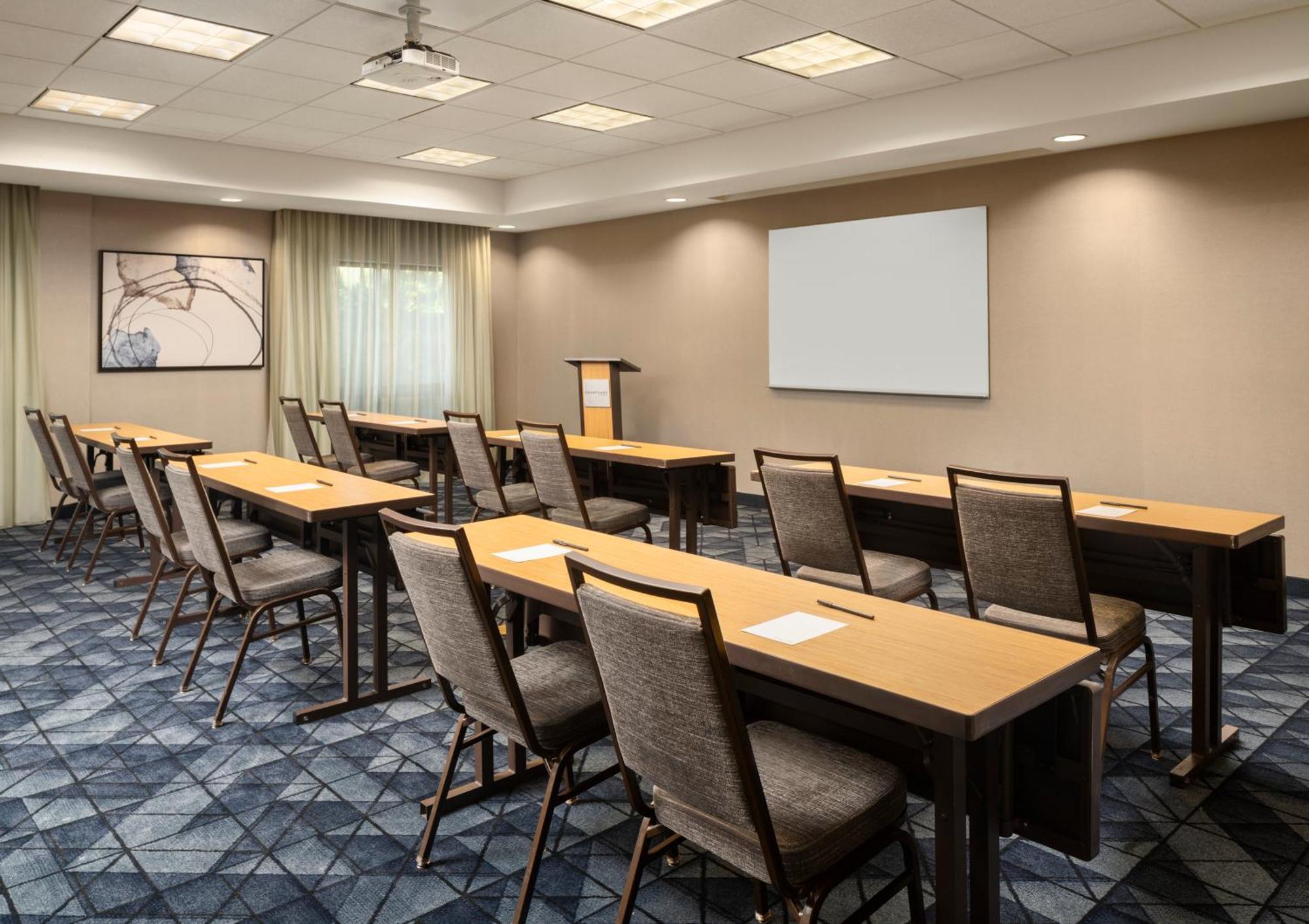 Courtyard By Marriott Denver North/Westminster Eastlake Bagian luar foto