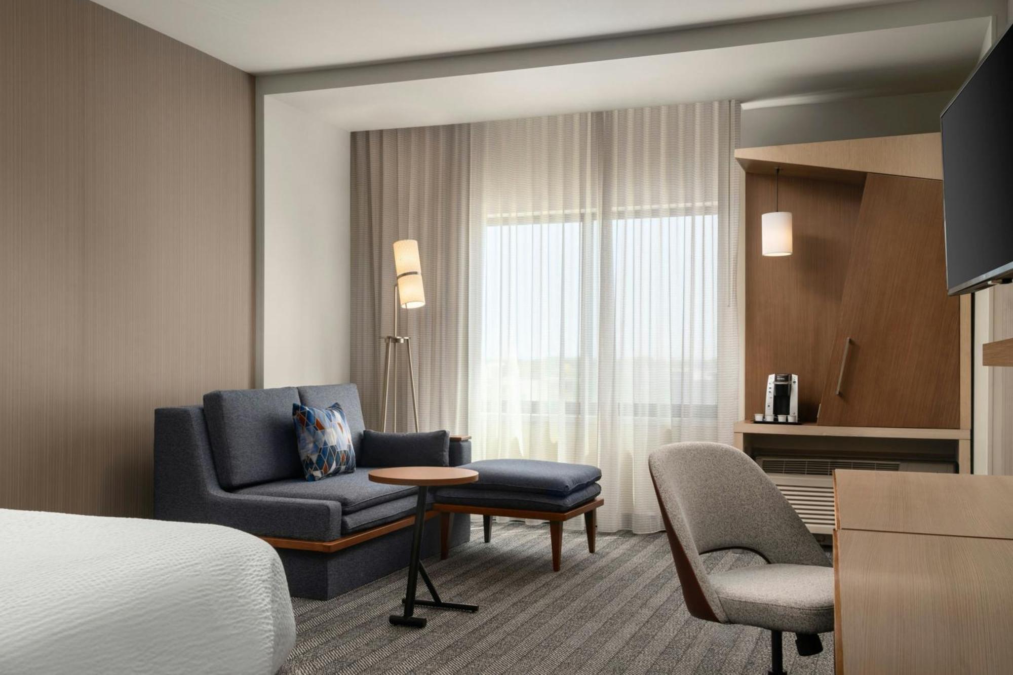 Courtyard By Marriott Denver North/Westminster Eastlake Bagian luar foto